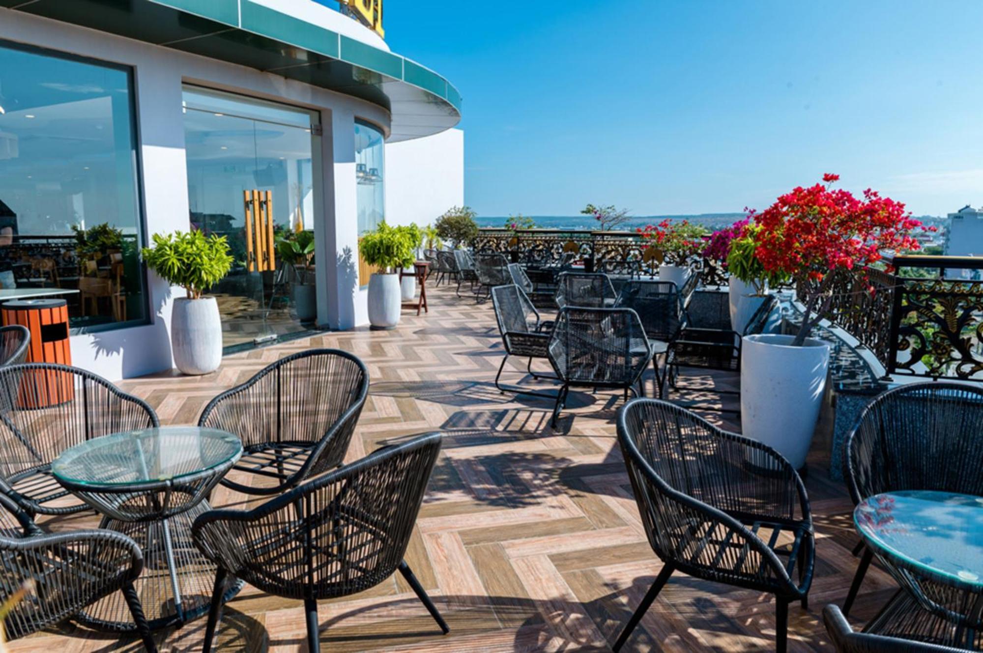 The Palms Hotel By Hmg Phan Thiết Buitenkant foto